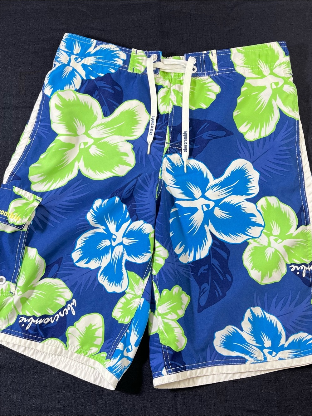 Abercrombie size XL Blue & Green Floral Men's Swim Trunks